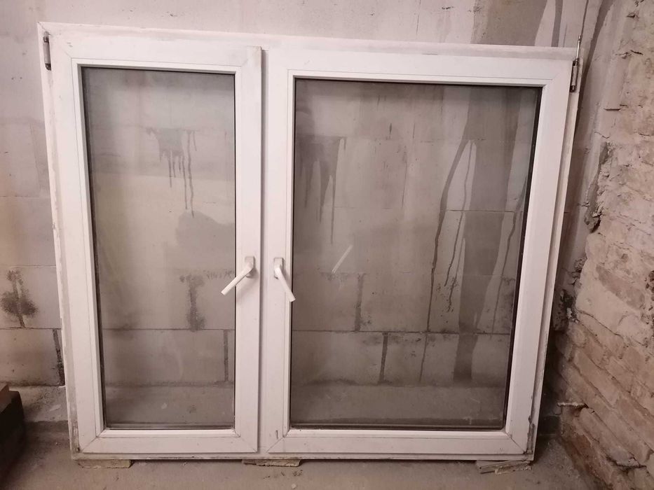 Okno z demontażu 158x137cm