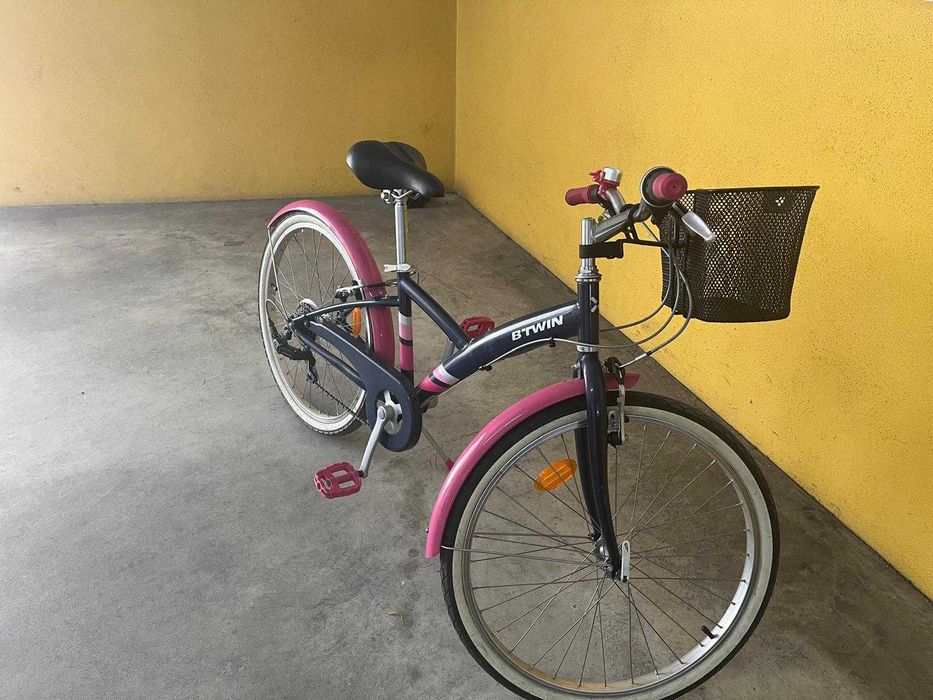 Bicicleta menina em bom estado
