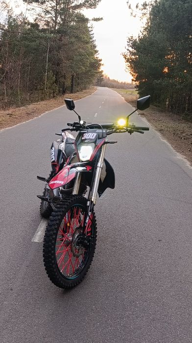 Продам ракету в хорошому стані