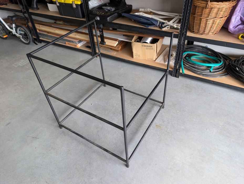 Estrutura para cadeira em ferro preto