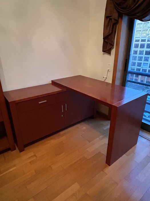 Secretária Escritório c/ Arrumação em Cerejeira (Paços de Ferreira!)