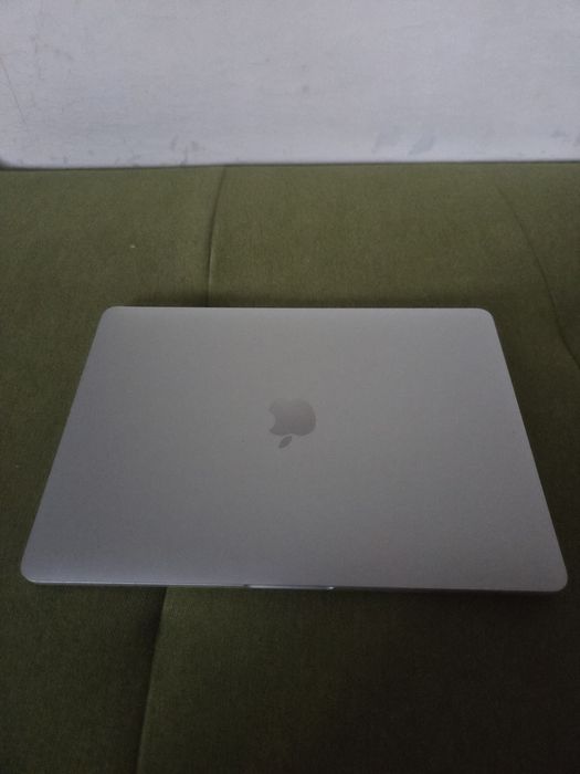 MacBook Pro A1708 i5 2.3GHz 8GB 256SSD zasilacz