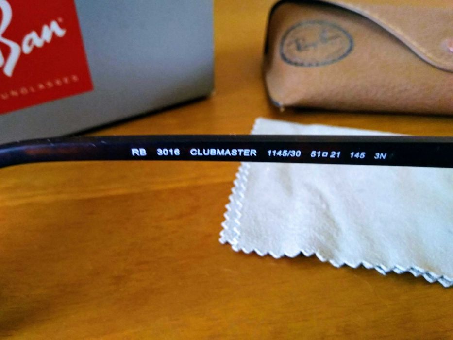 Óculos de Sol Ray Ban Clubmaster (+1 par de lentes pretas)