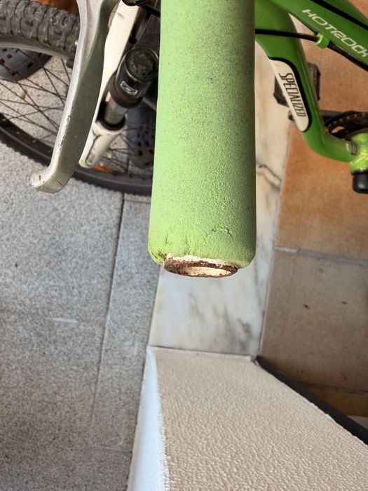 Bicicleta Specialized Hotrock Verde - Pronta a andar!