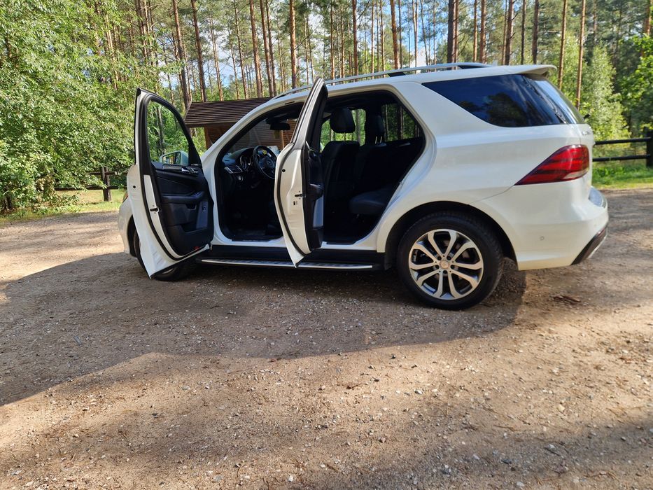 Mercedes- Benz GLE 350D 4 MATIC