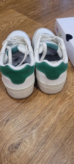 дитячі  кросівки  Geox