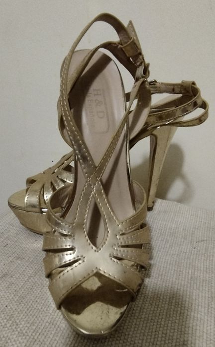 Sapatos praticamente novos tamanho 36