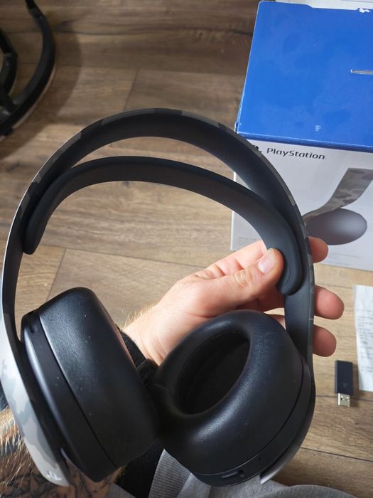 Do gier gry PlayStation 5 słuchawki