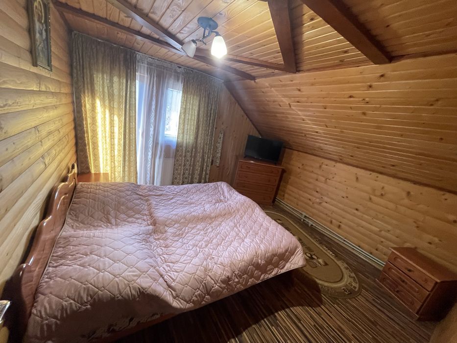 Оренда котеджу  “Carpathian dew” на 8-10 осіб у Карпатах!