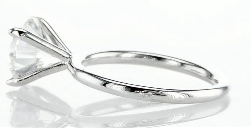 Anel de noivado ouro e diamante