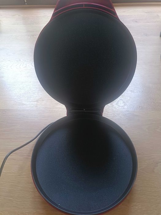 Piec do pizzy,omletów,tortilli Domo DO9177PZ czerwony 1450 W