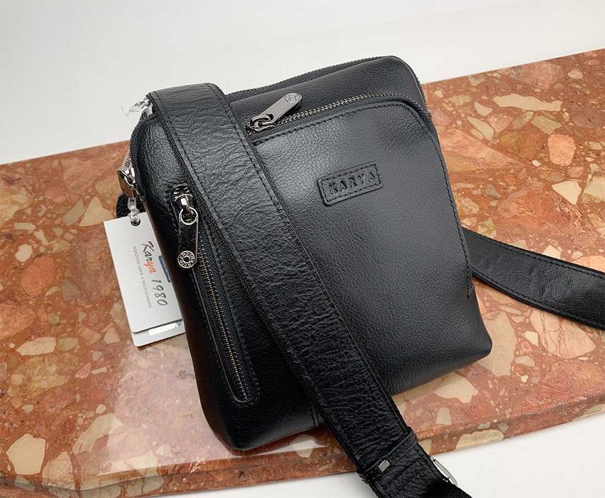 Сумка мужская кожаная на молнии планшет кросс боди Karya 0508 черная