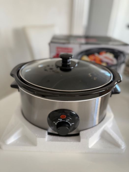 Продам повільноварку Menuett