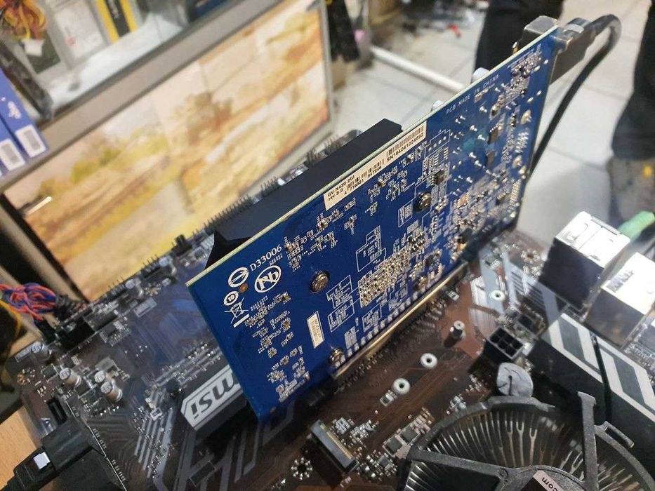 Видеокарта Gigabyte GT420 2 Гб рабочая.