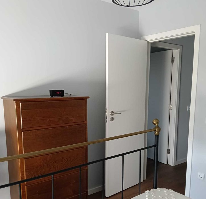 Quarto Estudante - Av. Marechal Gomes da Costa 329, São Mamede de Infesta, perto do Hospital de S. João