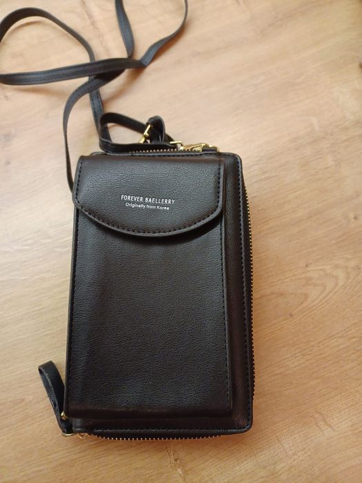 Torebka damska na telefon.