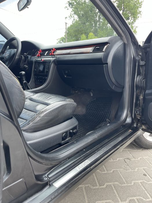 Audi A6C5 1998р. 2.4газ/бенз