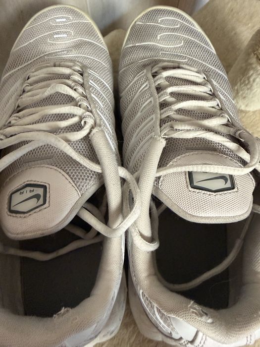 Tenis Tn Brancos Originais pouco uso 42.5