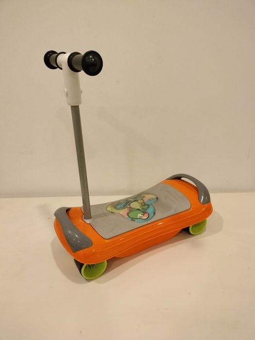 Trotinetes tipo Skate com sons criança (Chico)