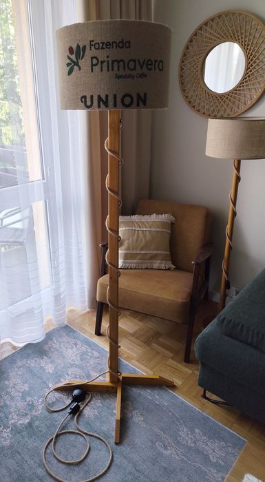 Lampa podłogowa loft