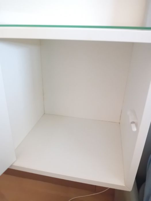 Móvel de Parede Cubo Branco e vidro  ( IKEA EKET)