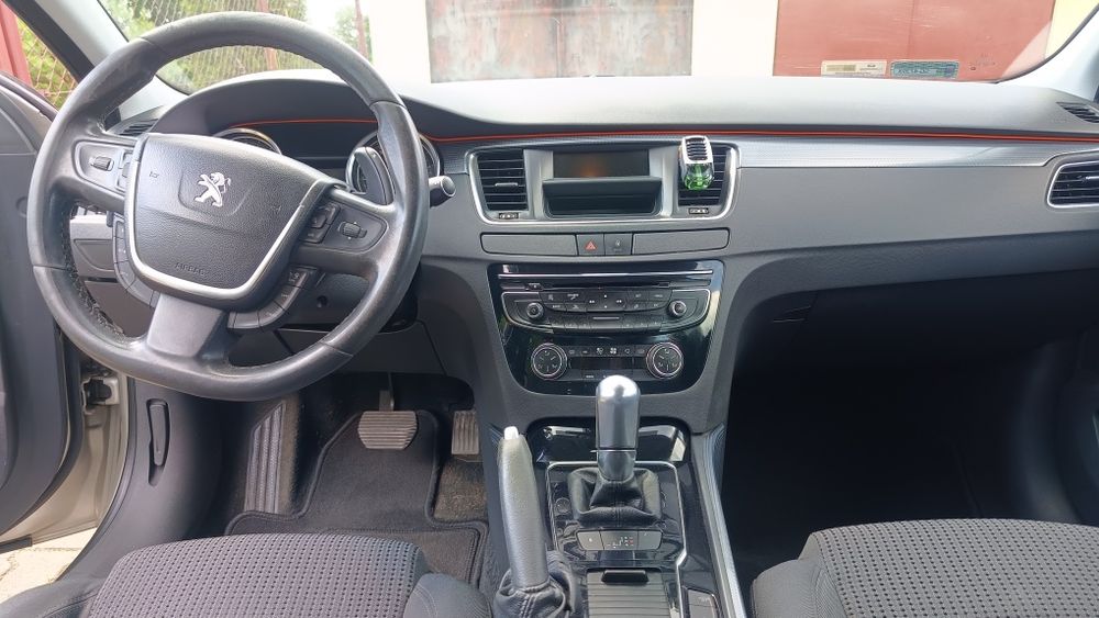Peugeot 508 sedan. Salon Polska