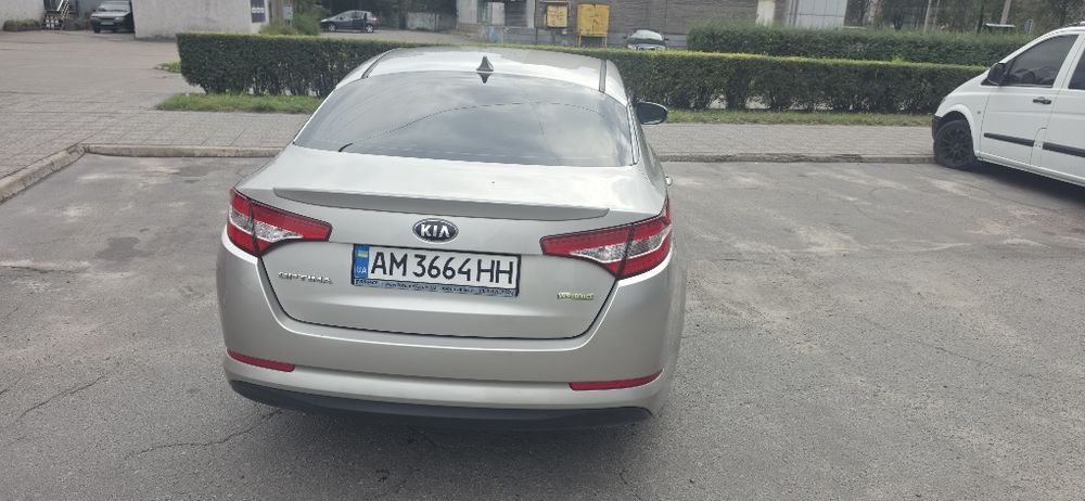 Продам Kia optima hybrid 2013р