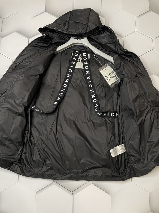 Пуховик John Richmond