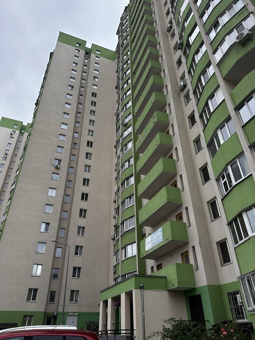 Продаж чудової квартири з новим ремонтом на Москаленка 49 без %