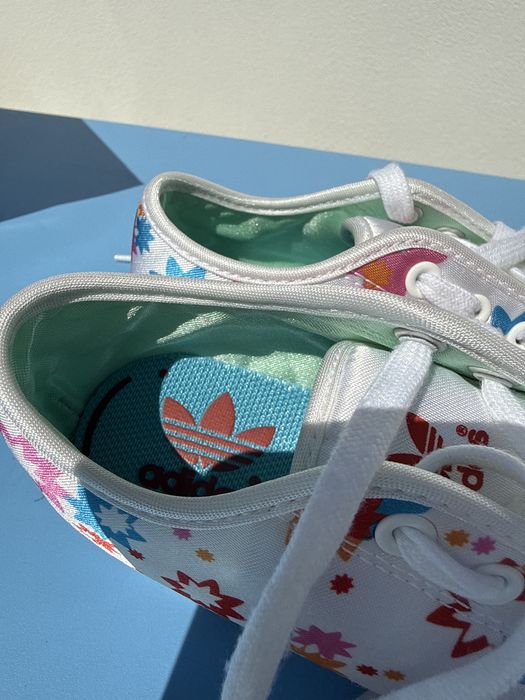 Adidas acetinadas