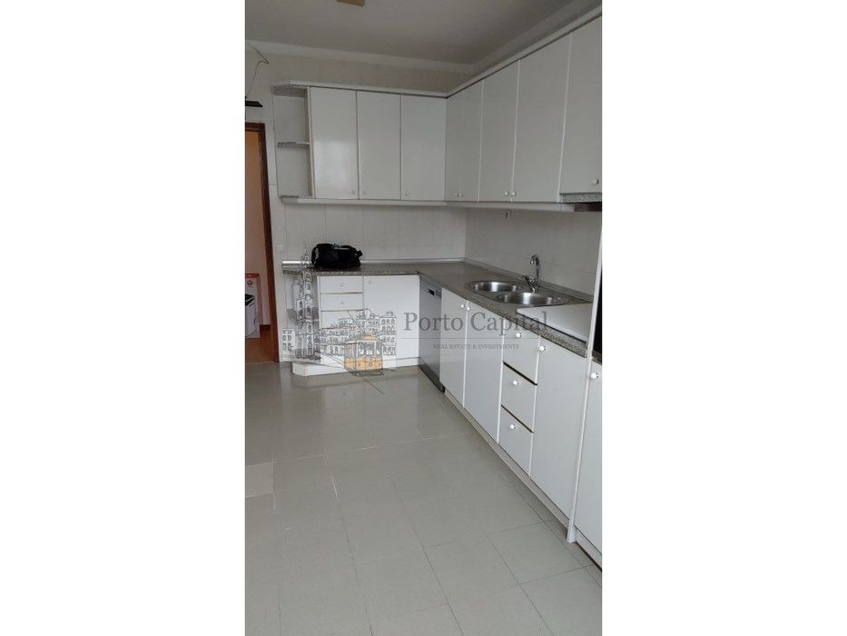 Excelente Apartamento T3+1 Para Arrendamento Em Frente Ao Holiday I...
