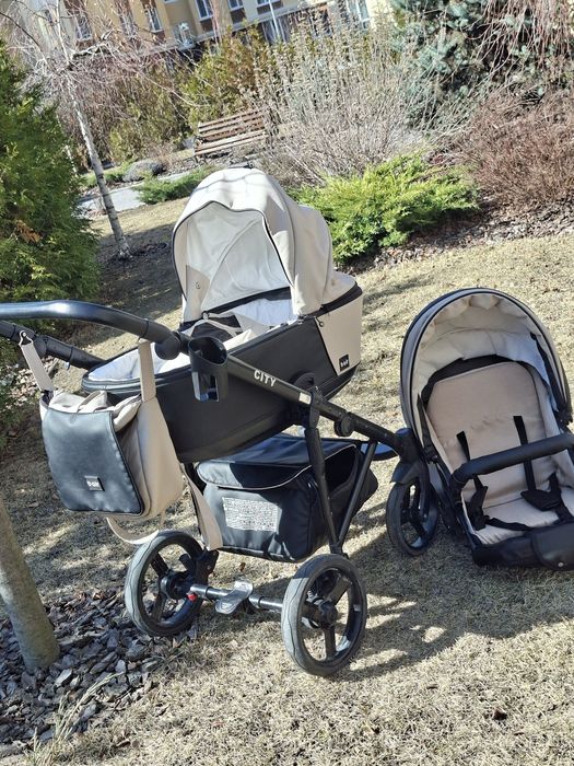 Продам коляску 3в 1