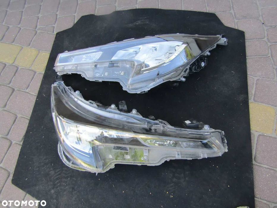 Lampy Lewa Prawa Przód Led Toyota Corolla E21 19 26R