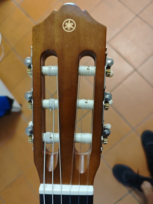 Guitarra  YAMAHA C40