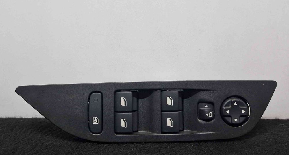 Comando / Botão / Interruptor Vidros Frente Esquerdo 96788264ZD - PEUGEOT 208 II