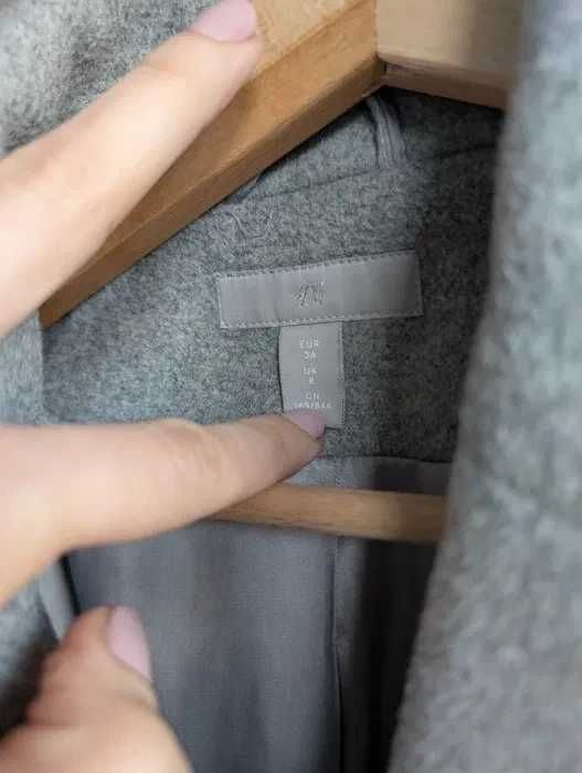 Płaszcz zimowy jasnoszary H&M r. S