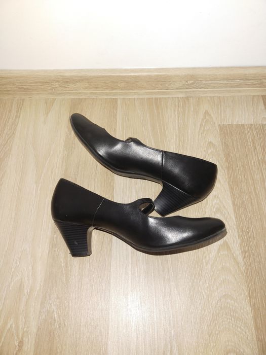 Buty na obcasie czarne