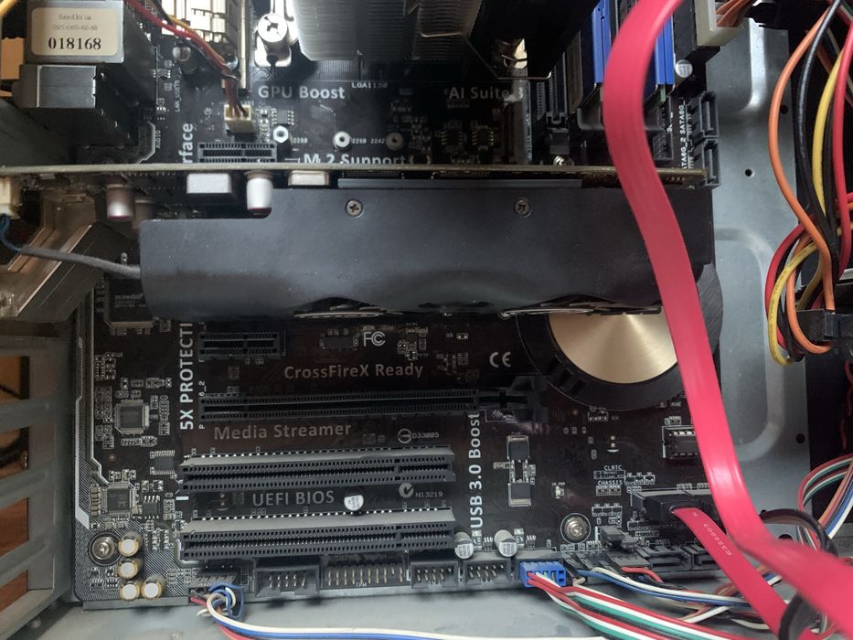 Материнська плата ,процесор, оперативна памʼять