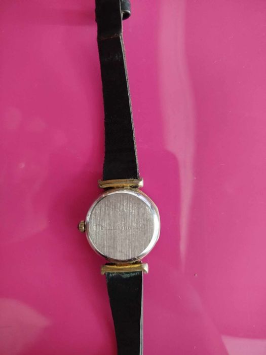 Relógio Titan de senhora