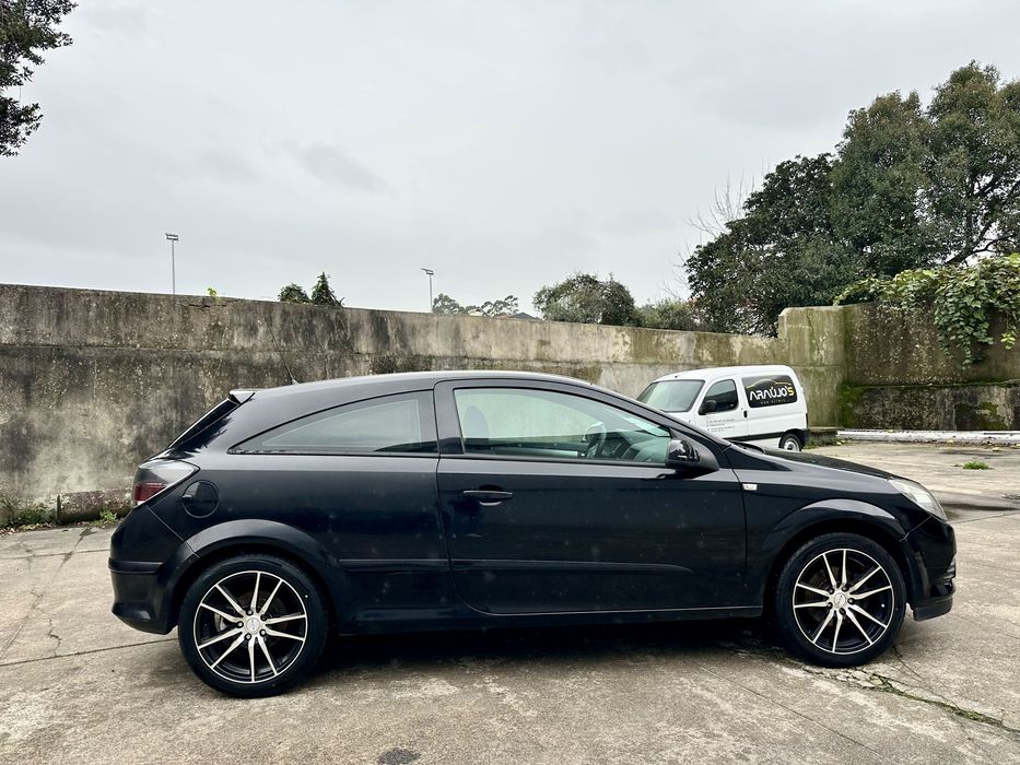 Opel Astra GTC 1.3CDTI