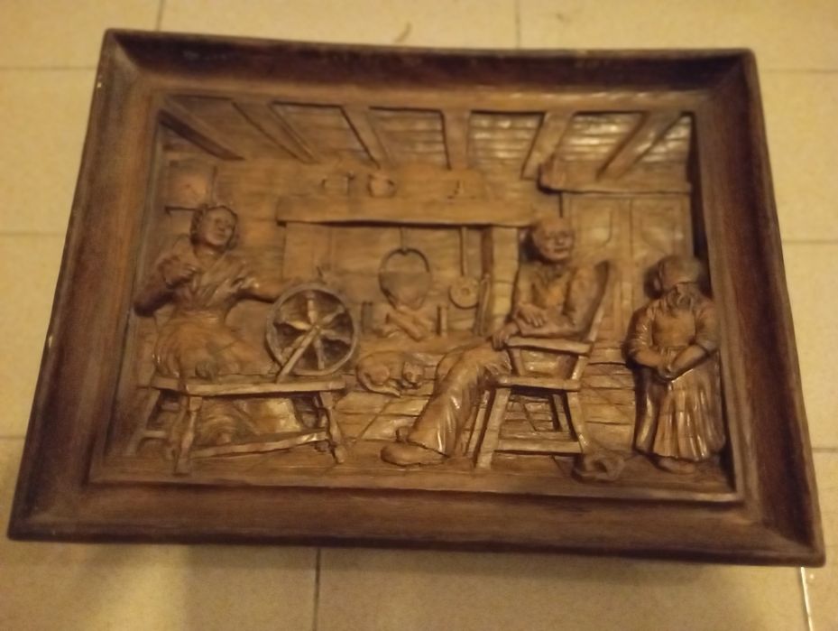 3 quadros esculpidos em madeira entalhada