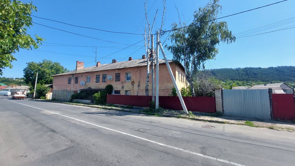 Продам 2-кімнатну квартиру. Вул.Коцюбинського,50.