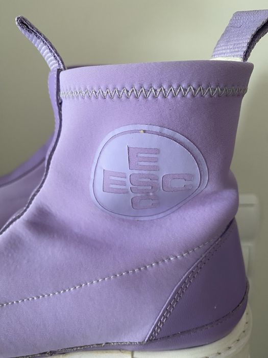 Botas #Esc usadas uma vez