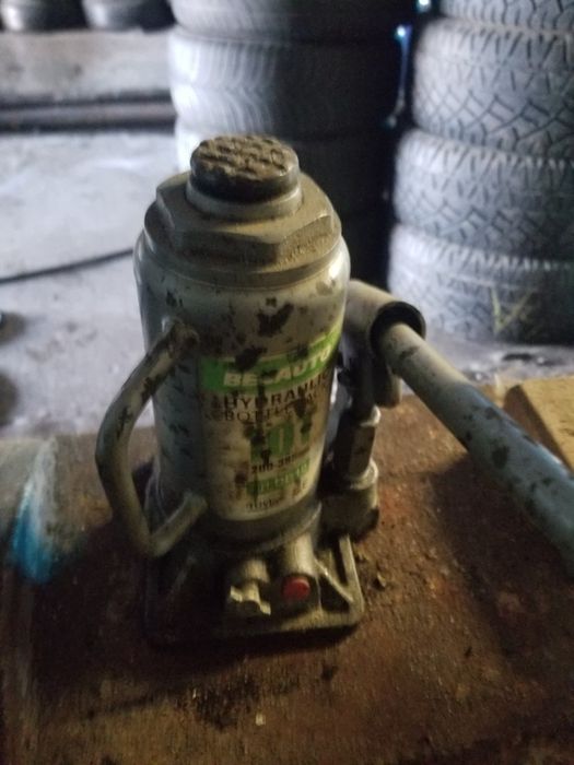 Домкрат гидравлический