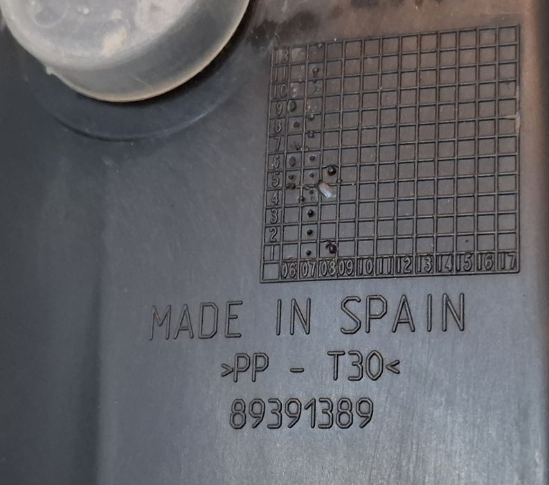 Lampy prawa lewa Valeo Opel Corsa D 2006_2011 Made in Spain