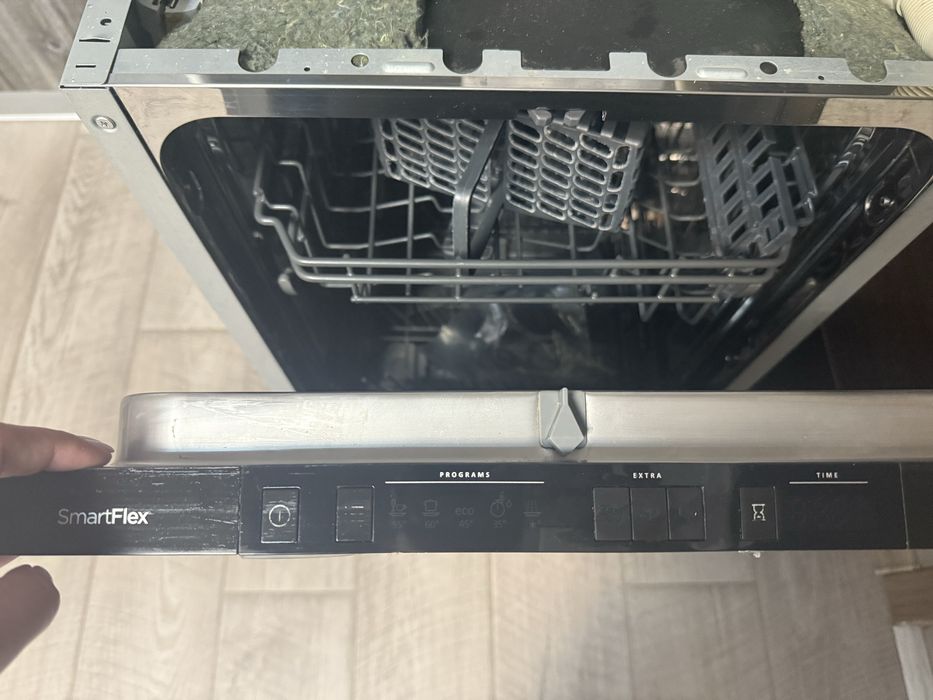 Вбудована посудомиюча машина gorenje GV52111