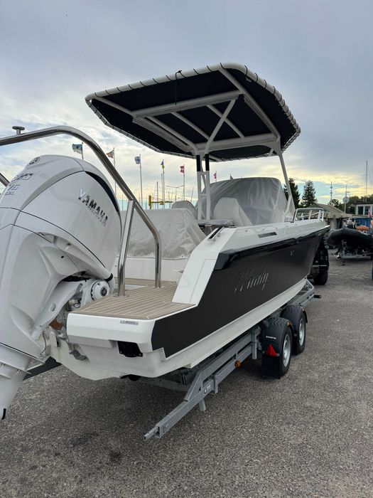 Jacht motorowy WINDY SR 28 CC