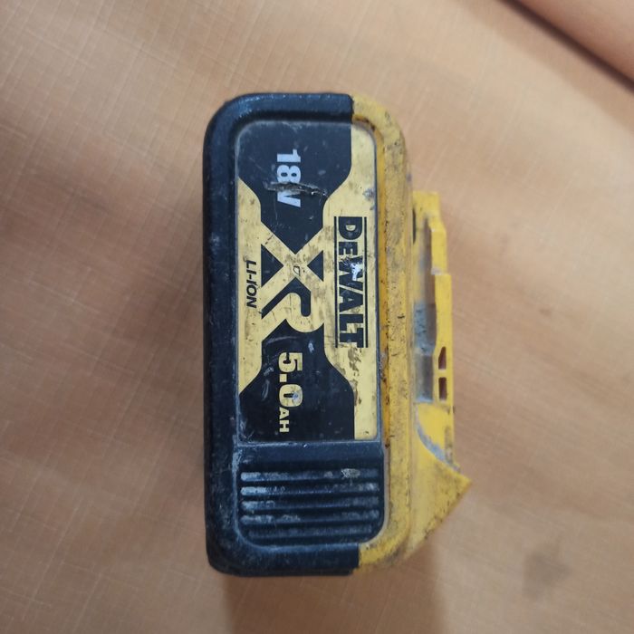 De Walt Aku 18v 5Ah stan bardzo dobry