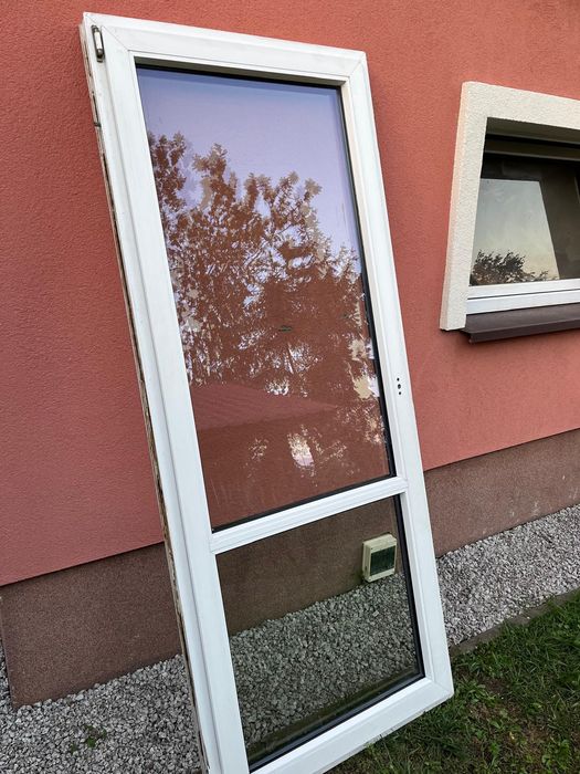 Drzwi balkonowe białe obustronnie