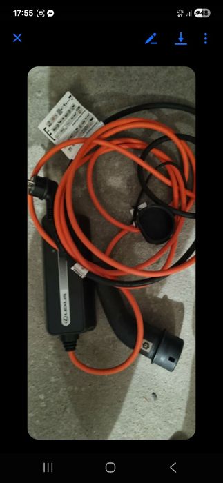 Sprzedam kabel ładujący do Lexusa